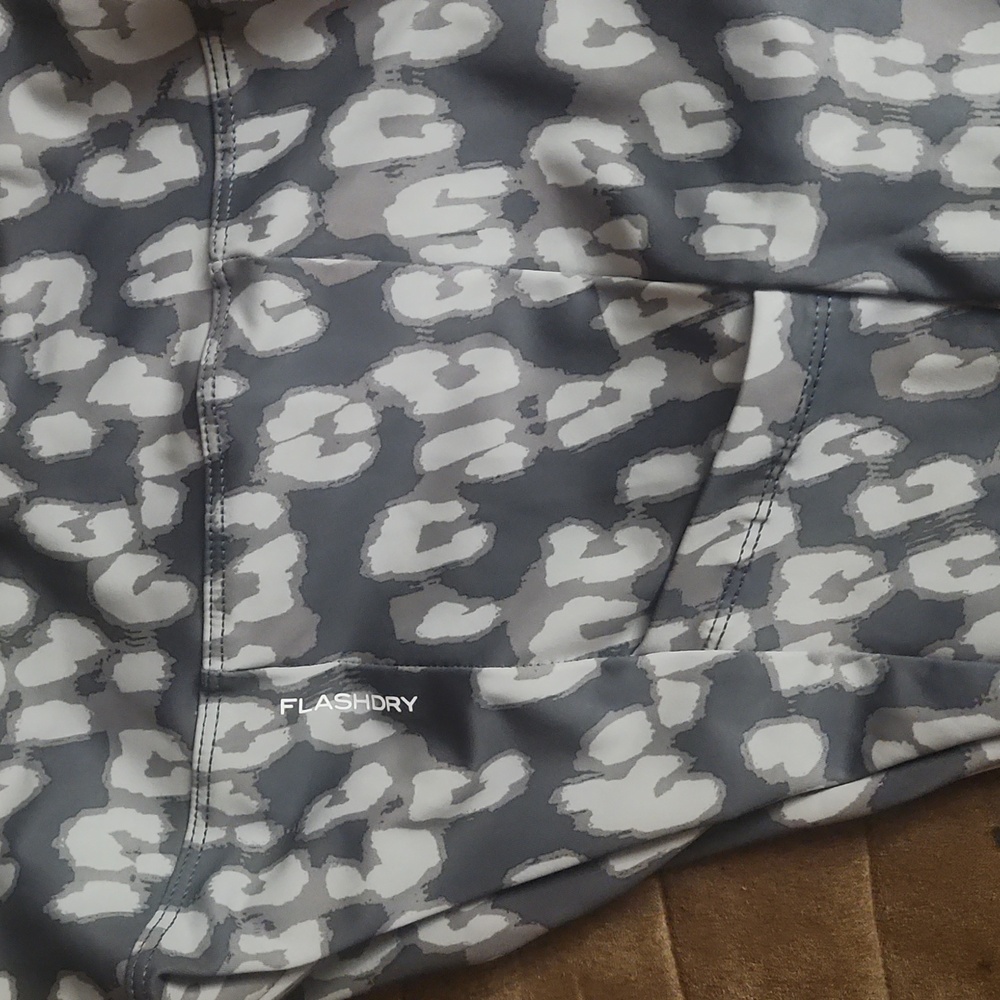 The North Face Girl's FlashDry Geometric Print Leggings Size Medium 10/12 Gray - Picture 5 of 7